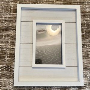 White Farmhouse Picture Frame 4 x 6” NWT brand new never used